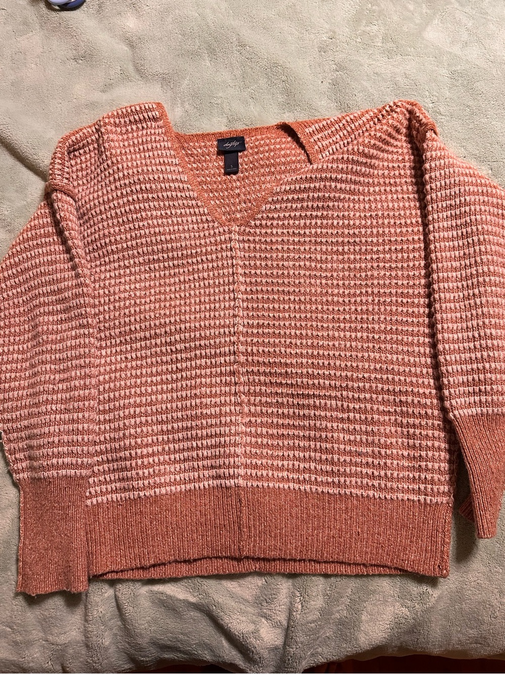 Daytrip Women's V-Neck Textured Sweater in Coral Peach